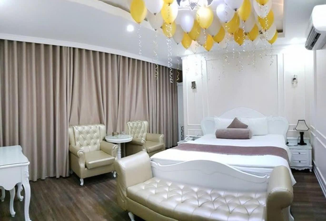 Khai Hung Hotel Binh Chanh 호치민 외부 사진
